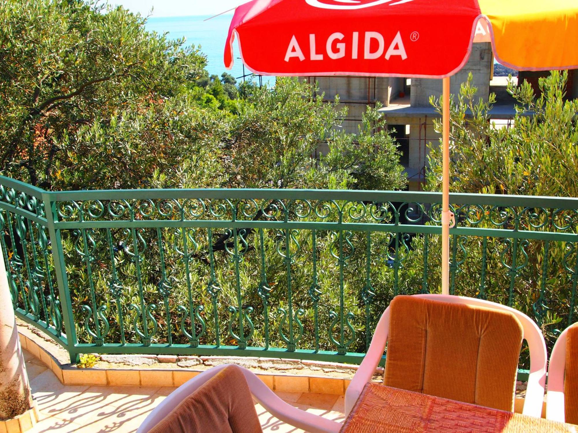 Zoro Apartments Sveti Stefan Bagian luar foto