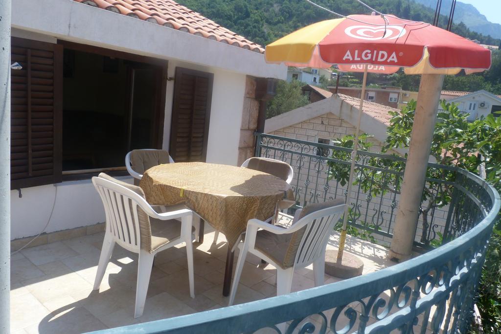 Zoro Apartments Sveti Stefan Bagian luar foto