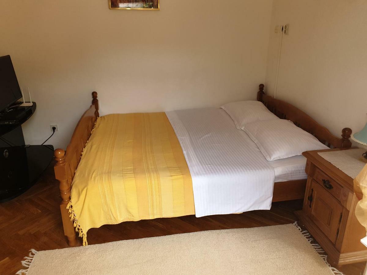 Zoro Apartments Sveti Stefan Bagian luar foto
