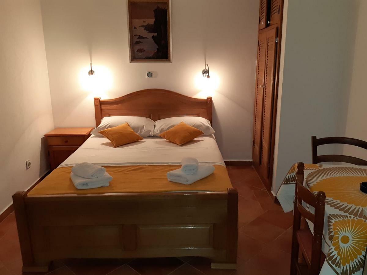 Zoro Apartments Sveti Stefan Bagian luar foto