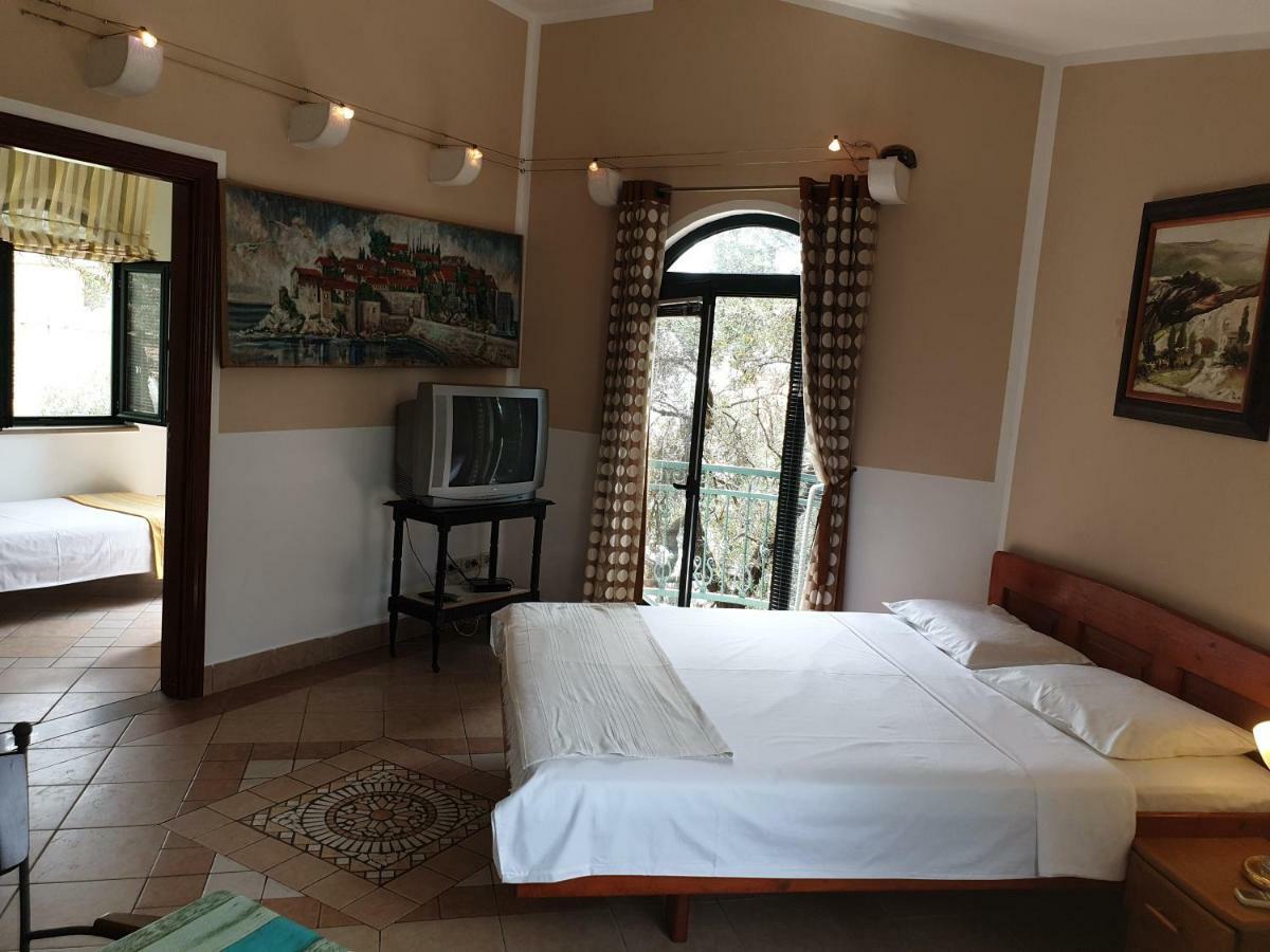 Zoro Apartments Sveti Stefan Bagian luar foto