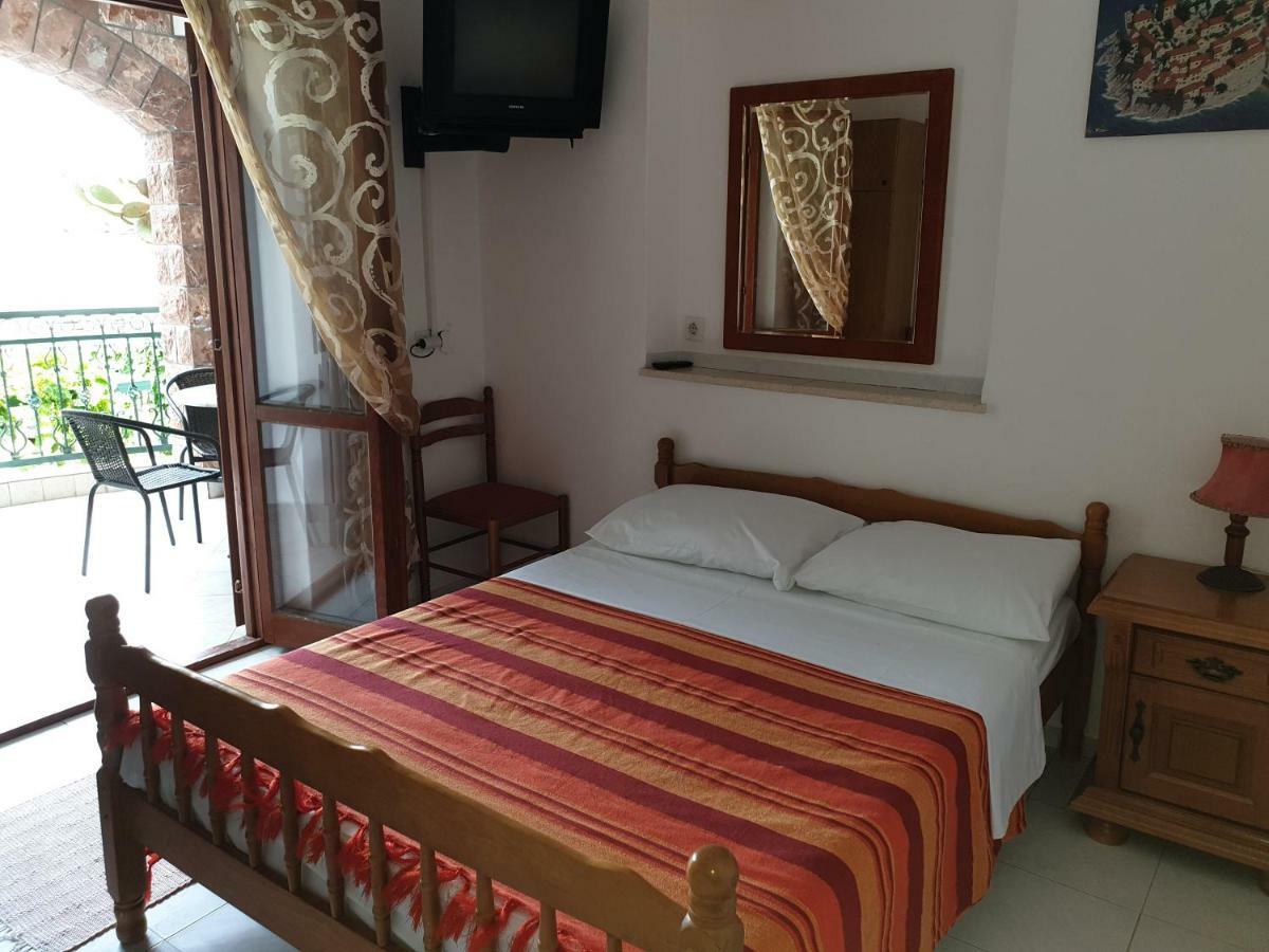 Zoro Apartments Sveti Stefan Bagian luar foto