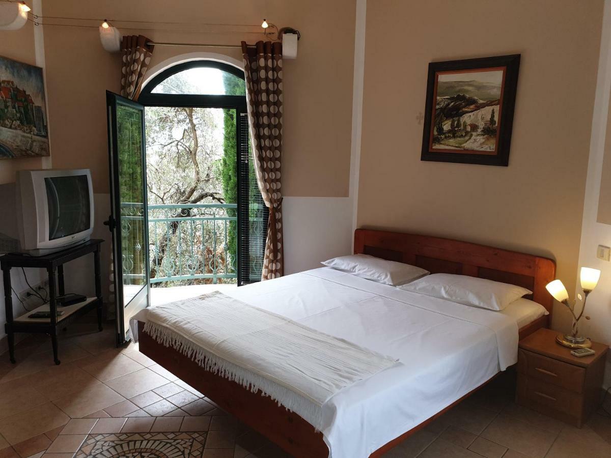 Zoro Apartments Sveti Stefan Bagian luar foto